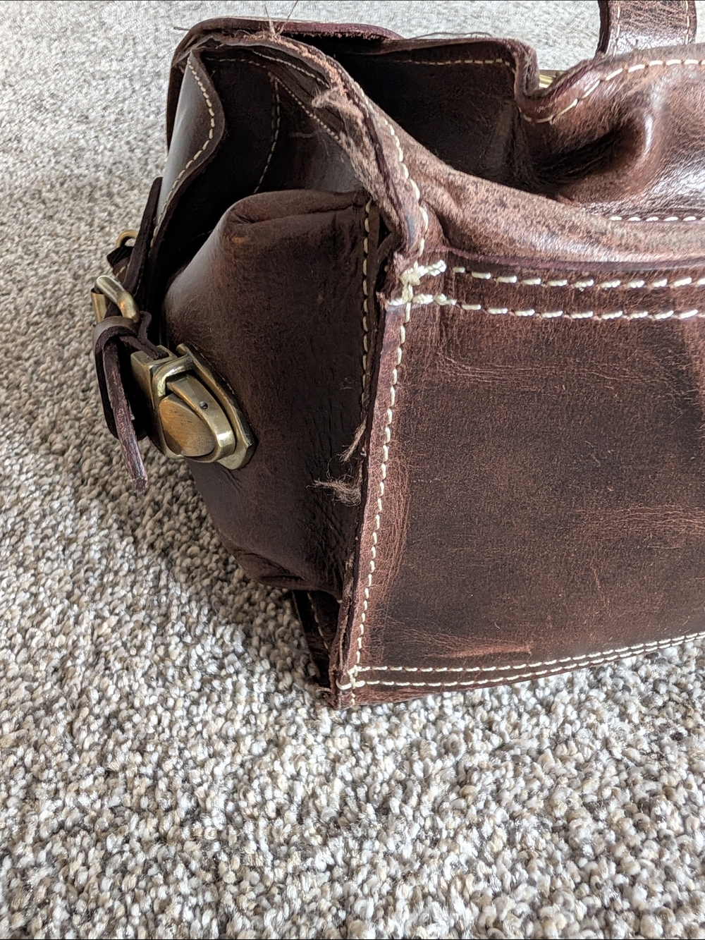 Leather CrossBody Camera Bag - Picture 12 of 14